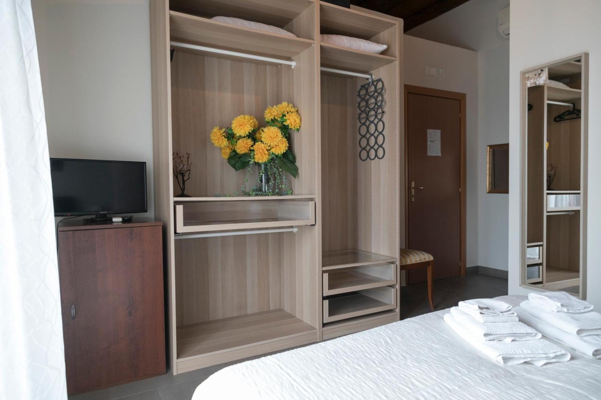 Mansarda Valu Apartment Naples Exterior photo